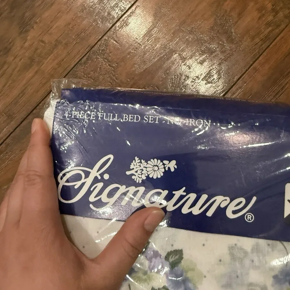 Signature vintage nwt